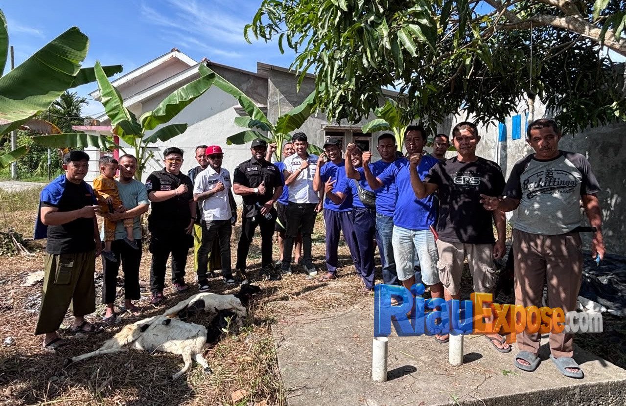 PDJI Riau Tebar Berkah Idul Adha 1447 H, Kurban Alm Robi dan Alm Adam Disalurkan untuk 110 KK 1 penyembelihan hewan kurban atas nama almarhum Robi dan almarhum Adam, PDJI Riau menghadirkan kebahagiaan bagi warga Kubang,