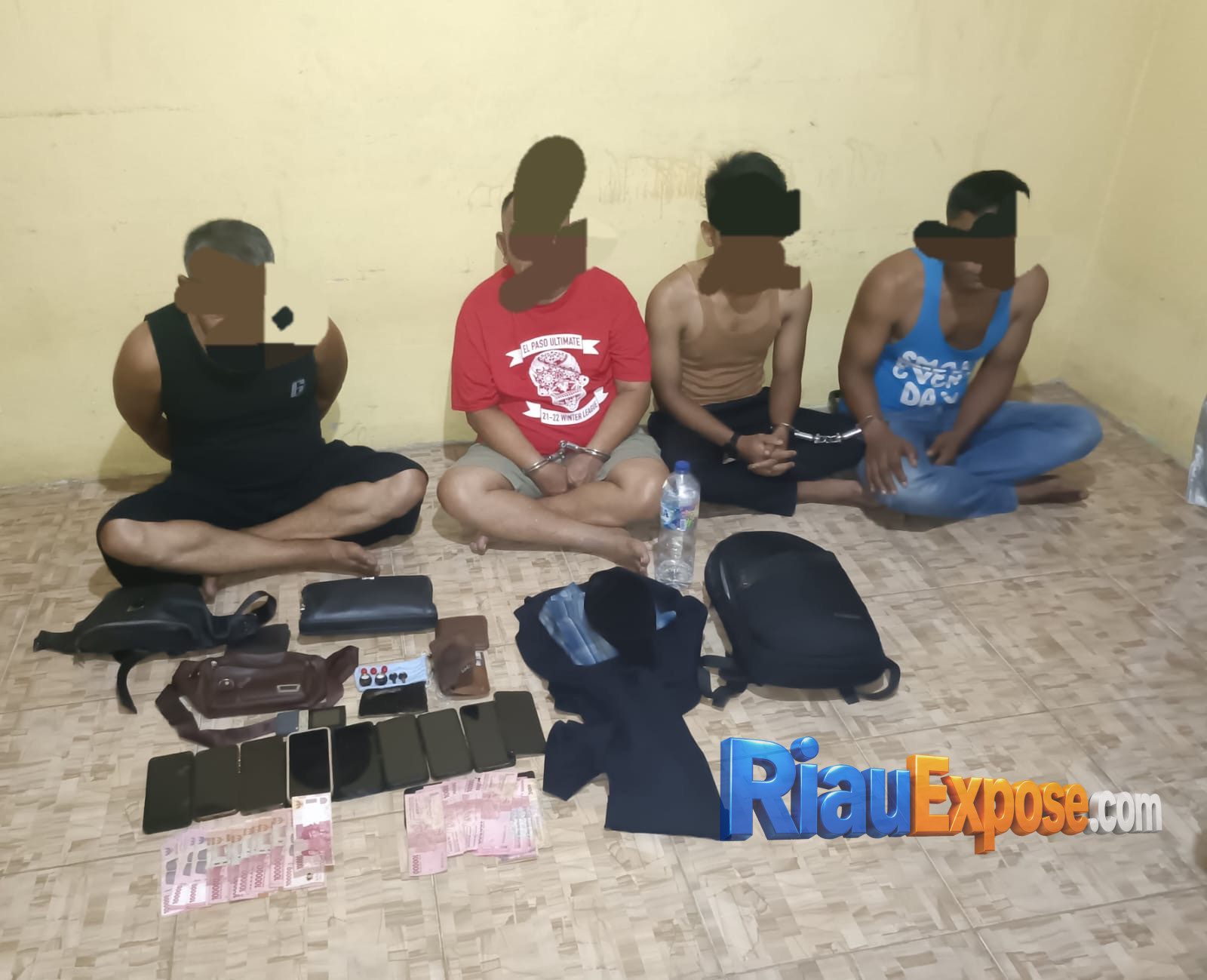 Pelarian Empat Pelaku Penipuan Batu Merah Delima Berakhir di Tangan Tim Opsnal Polres Siak 4 Empat Pelaku tipu gelap di wilayah hukum polres siak
