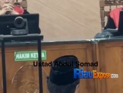 UAS Bela Abdul Wahid di Sidang Tipikor: “Allah Bersamamu, Ujian Ini Seperti Puasa”