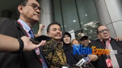 5 Jenderal Purnawirawan Pasang Badan untuk Roy Suryo dan Dokter Tifa 7 Penyidik Polda Metro Jaya melakukan penahanan terhadap Roy Suryo dan Dokter Tifa