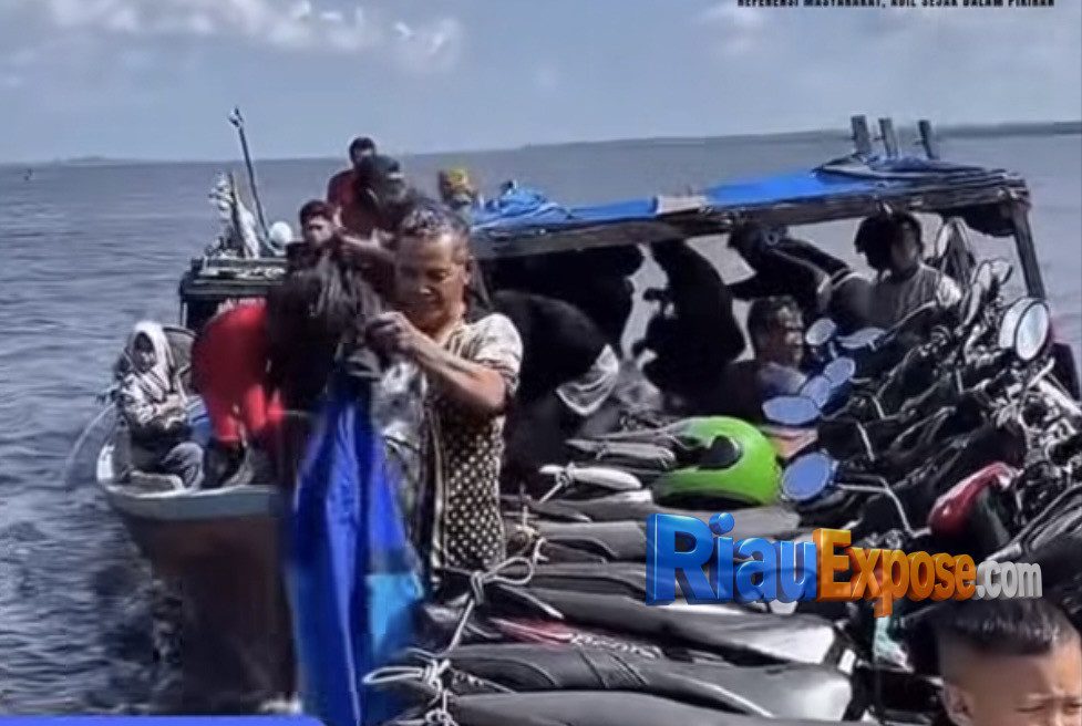 Pompong Bocor di Perairan Pulau Bengkalis, Puluhan Penumpang Panik