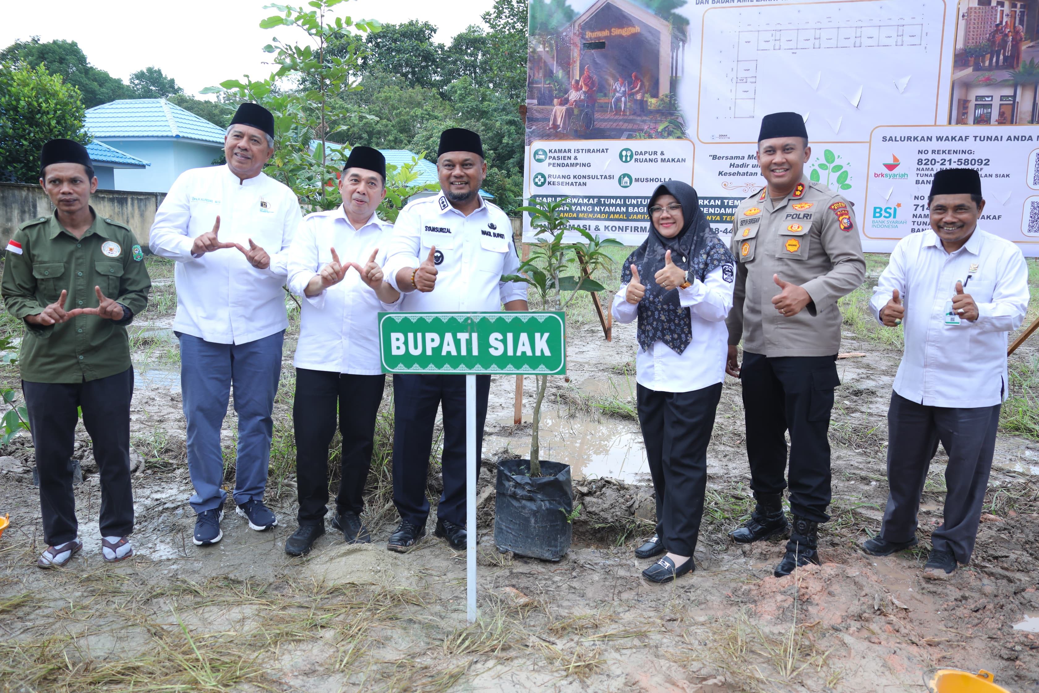 Bupati Afni Letakkan Batu Pertama Rumah Singgah Gratis untuk Pasien Miskin di Siak