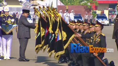 Presiden RI Anugerahkan Nugraha Sakanti kepada Polda Riau 11 Presiden Anugerahkan Nugraha Sakanti kepada Polda Riau