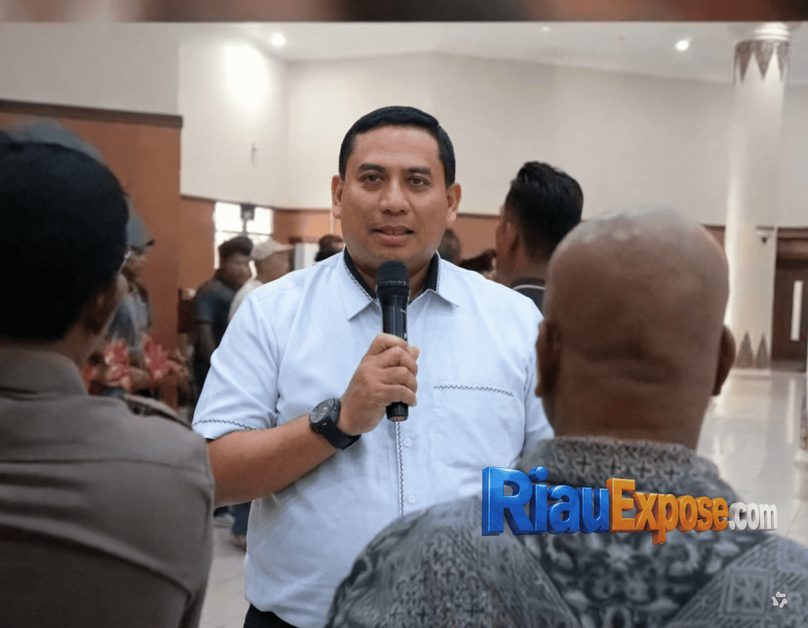 Sekwan DPRD Riau Lapor ke Polda, CCTV Jadi Pintu Masuk Polisi Ungkap Pelaku Kericuhan 1 Dirreskrimum Polda Riau Kombes Pol Hasyim Risahondua menjelaskan penanganan laporan Sekwan DPRD Riau terkait kericuhan rapat anggaran.