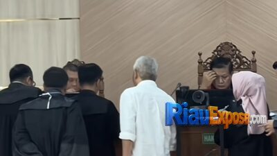 Mantan Kadis PUPR Riau Arief Setiawan Menyesal, Akui Perintah Kumpulkan Uang Kepala UPT 15 Mantan Kadis PUPR Riau Arief Setiawan Menyesal, Akui Perintah Kumpulkan Uang Kepala UPT