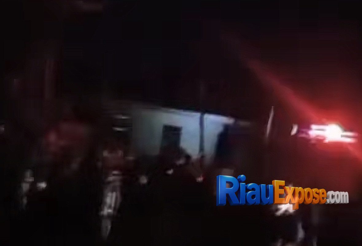 Breaking News: Kedai Barang Harian Redo Redi di Jalan Belimbing Pekanbaru Terbakar