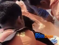 Basarnas Pekanbaru Temukan Jasad Rifky, Korban Aksi Standing Berujung Kecelakaan di Jembatan Rantau Berangin