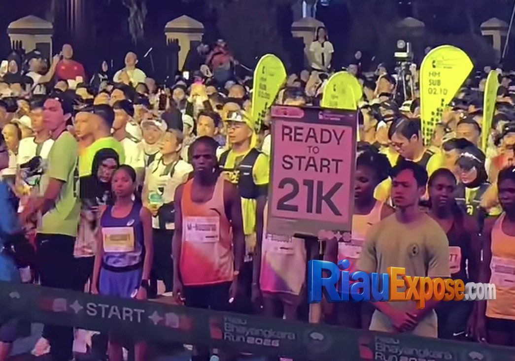 Kapolda Riau Flag Off 15 Ribu Peserta Riau Bhayangkara Run 2026, Ajak Jaga Hutan dan Harimau Sumatra 1 Kapolda Riau Irjen Pol Herry Heryawan melakukan flag off 15 ribu peserta Riau Bhayangkara Run 2026 di Mapolda Riau bersama Plt Gubernur Riau, Pangdam XIX/Tuanku Tambusai, dan Kajati Riau.