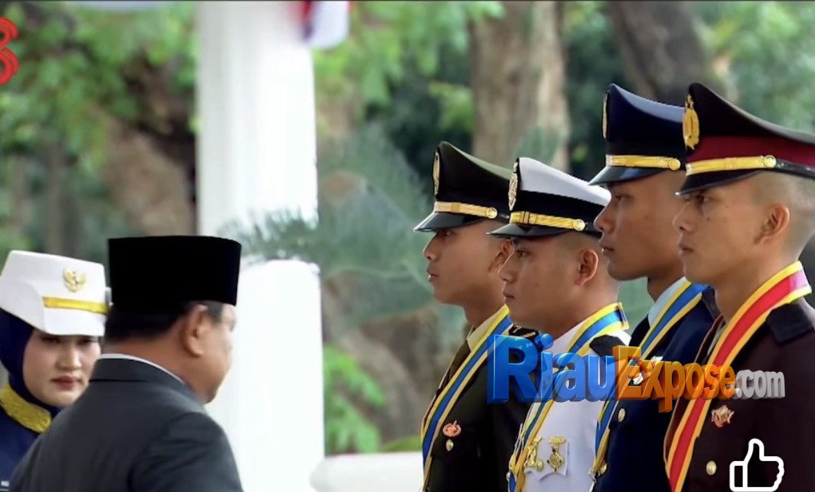 Prabowo Lantik 1.177 Perwira TNI Polri 2026, Ini Profil 4 Penerima Adhi Makayasa 1 Presiden Prabowo Subianto melantik 1.177 perwira remaja TNI dan Polri serta menyerahkan penghargaan Adhi Makayasa kepada empat lulusan terbaik di Istana Merdeka, Jakarta.