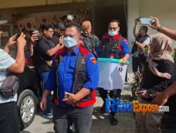 Jaksa Angkut 6 Boks Berkas dari Disdik Riau, Penyidikan Korupsi Smart Board Masuk Babak Baru