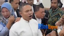 Abdul Wahid usai divonis 2 tahun penjara oleh Majelis Hakim Pengadilan Tipikor PN Pekanbaru dalam perkara korupsi PUPR Provinsi Riau.