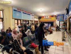 Hari ke-2 Pemutihan Pajak Kendaraan 2026, Samsat Perawang Diserbu Ratusan Wajib Pajak