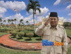 Dari Soekarno hingga Jokowi, Mungkinkah Prabowo Injakkan Kaki di Istana Siak?