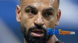 Mohamed Salah saat membela Liverpool dikabarkan menerima tawaran kontrak dari Al-Ittihad di Liga Pro Saudi.
