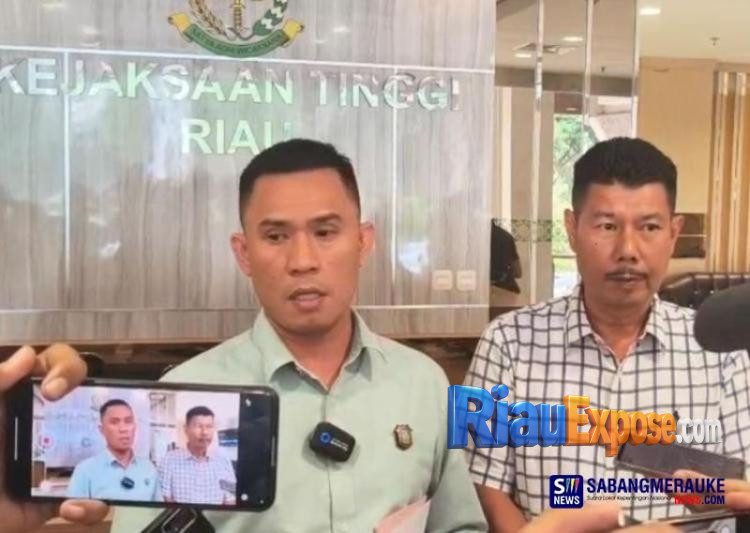Kejaksaan Tinggi Riau menetapkan sembilan tersangka baru dalam pengembangan kasus dugaan korupsi pengelolaan dana Participating Interest 10 persen PT SPRH.