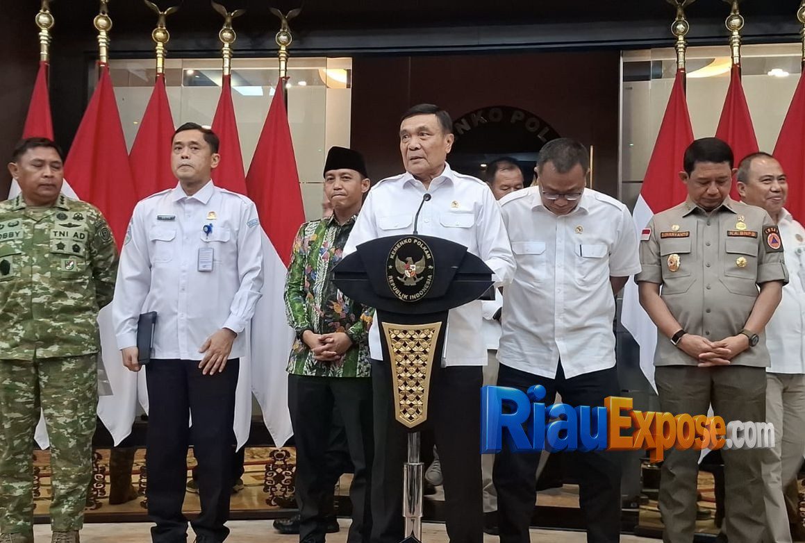 Menko Polkam Djamari Chaniago tegaskan aturan pencopotan Kapolda dan Pangdam gagal tangani karhutla