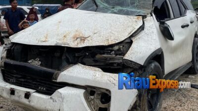 Toyota Fortuner Laka Tunggal di Sorek, 1 Orang Dikabarkan Tewas