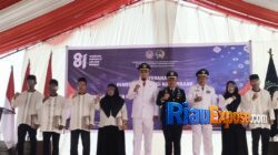 Bupati Inhu Ade Agus Hartanto Serahkan Remisi bagi 572 Narapidana Rutan Rengat 5 Bupati Inhu Ade Agus Hartanto menyerahkan remisi kepada narapidana Rutan Kelas IIB Rengat pada HUT ke-81 RI