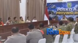 Presiden Prabowo Subianto memuji Kapolda Riau Irjen Herry Heryawan dan Pangdam XIX/Tuanku Tambusai Mayjen Agus Hadi Waluyo terkait penanganan karhutla Riau.