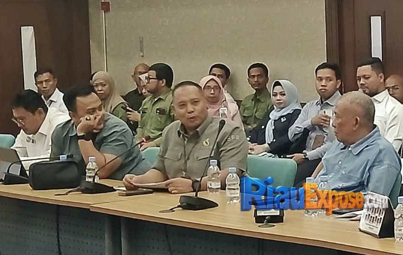 Komisi III DPRD Riau dan PT SPR membahas rencana pengelolaan Hotel Aryaduta Pekanbaru