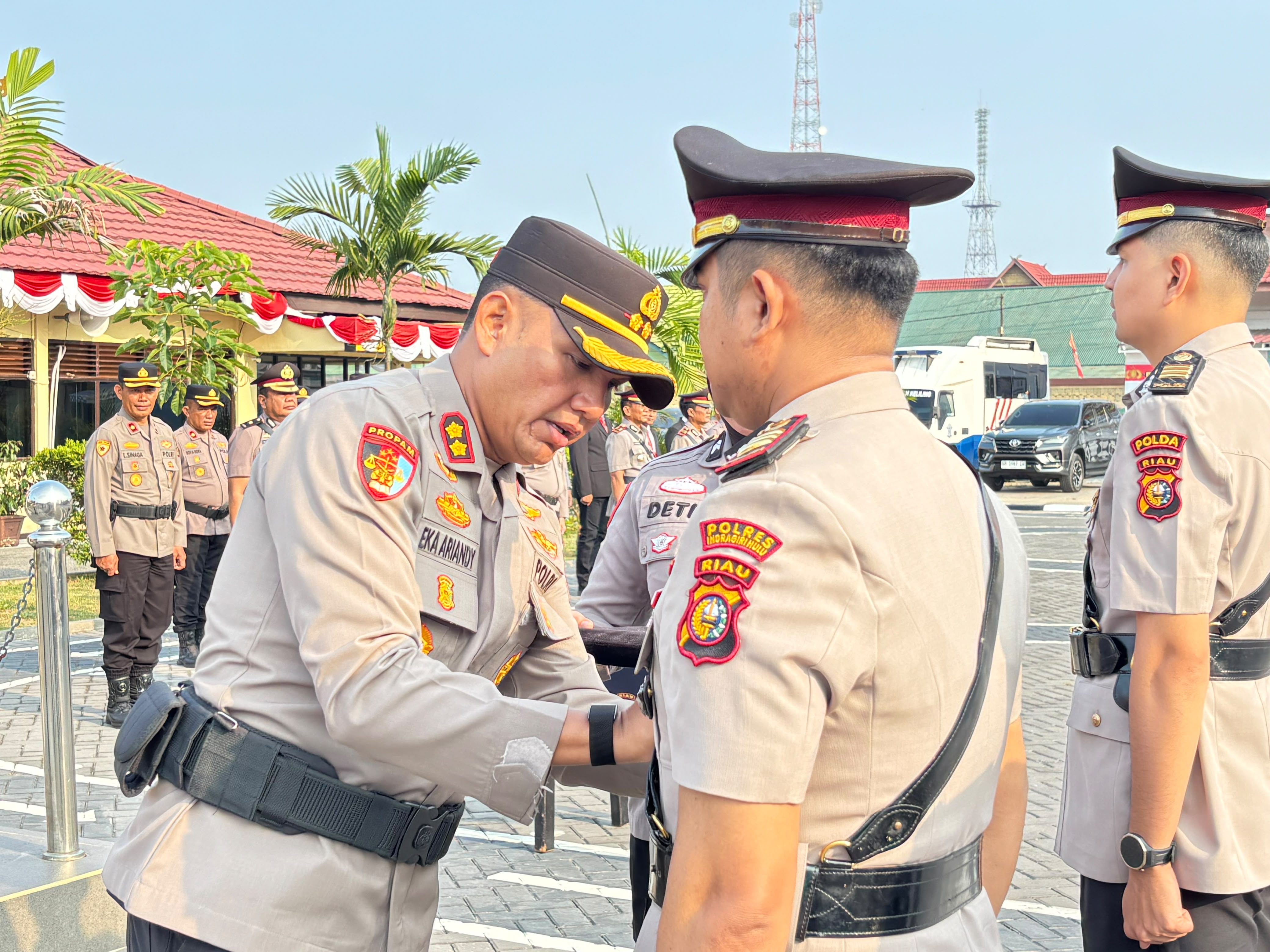Sertijab Kasat Lantas Polres Inhu, Fikri Kurniawan Tukar Posisi dengan Luthfi Indra Praja