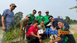 FOWLER Pelalawan Tanam Pohon dan Bagi Sembako di Kuala Terusan 4 FOWLER Pelalawan tanam pohon dan bagi sembako di Kuala Terusan